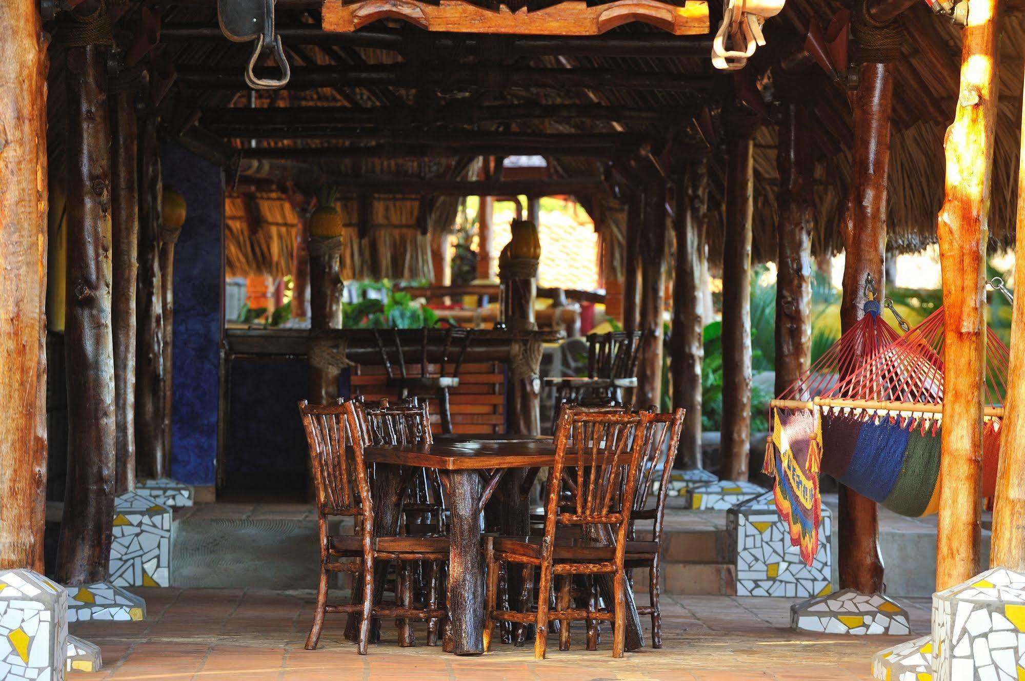 Hacienda Puerta Del Cielo Eco Lodge & Spa مسايا المطعم الصورة